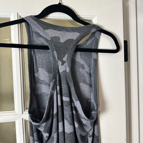 OLD NAVY ACTIVE Set of 2 Ribbed Halter Back Tank Tops Size Large Blue & Grey - Picture 12 of 13